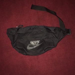 Nike Fanny Pack (black)